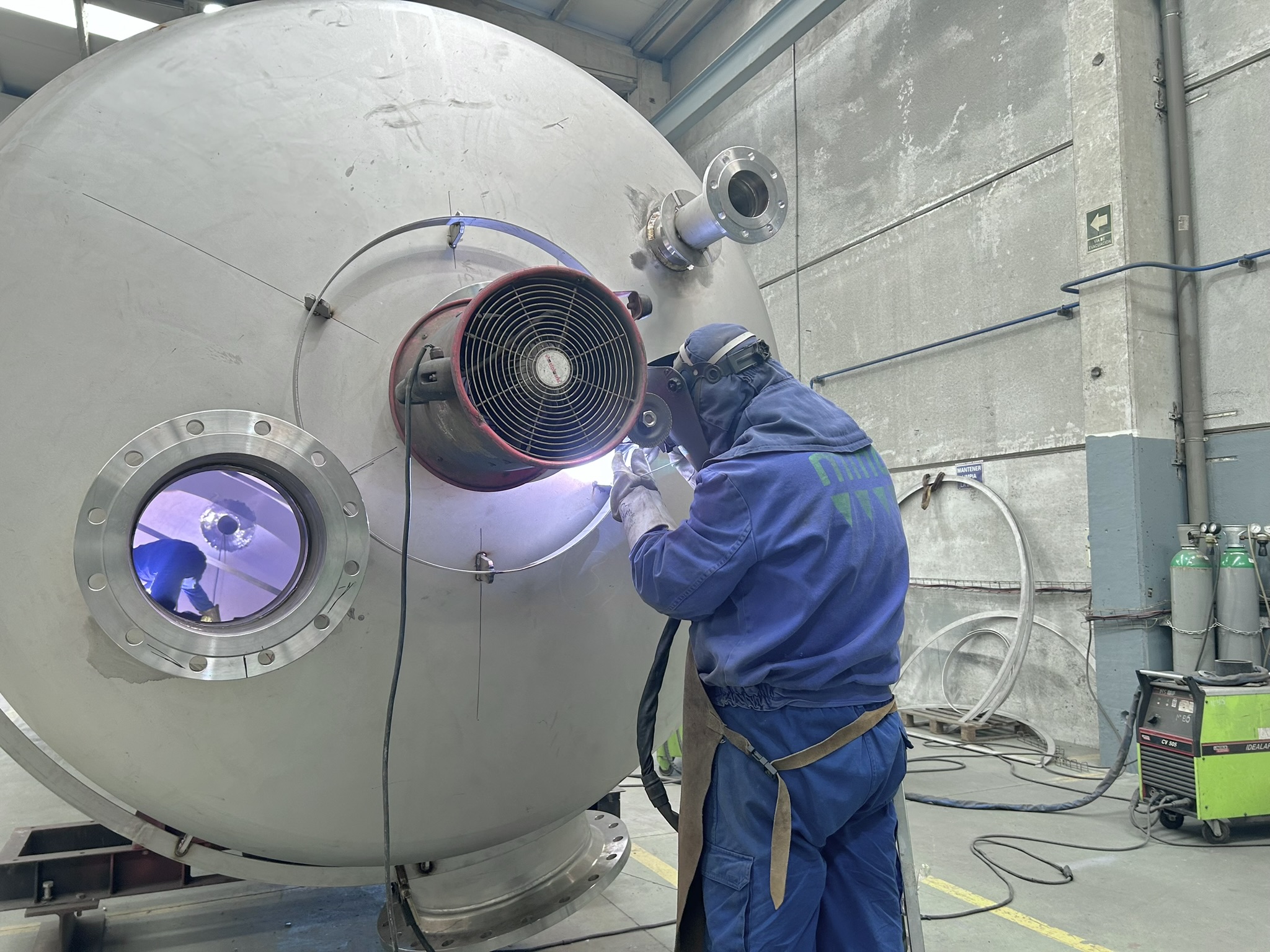 Molecular Sieve Vessels 6