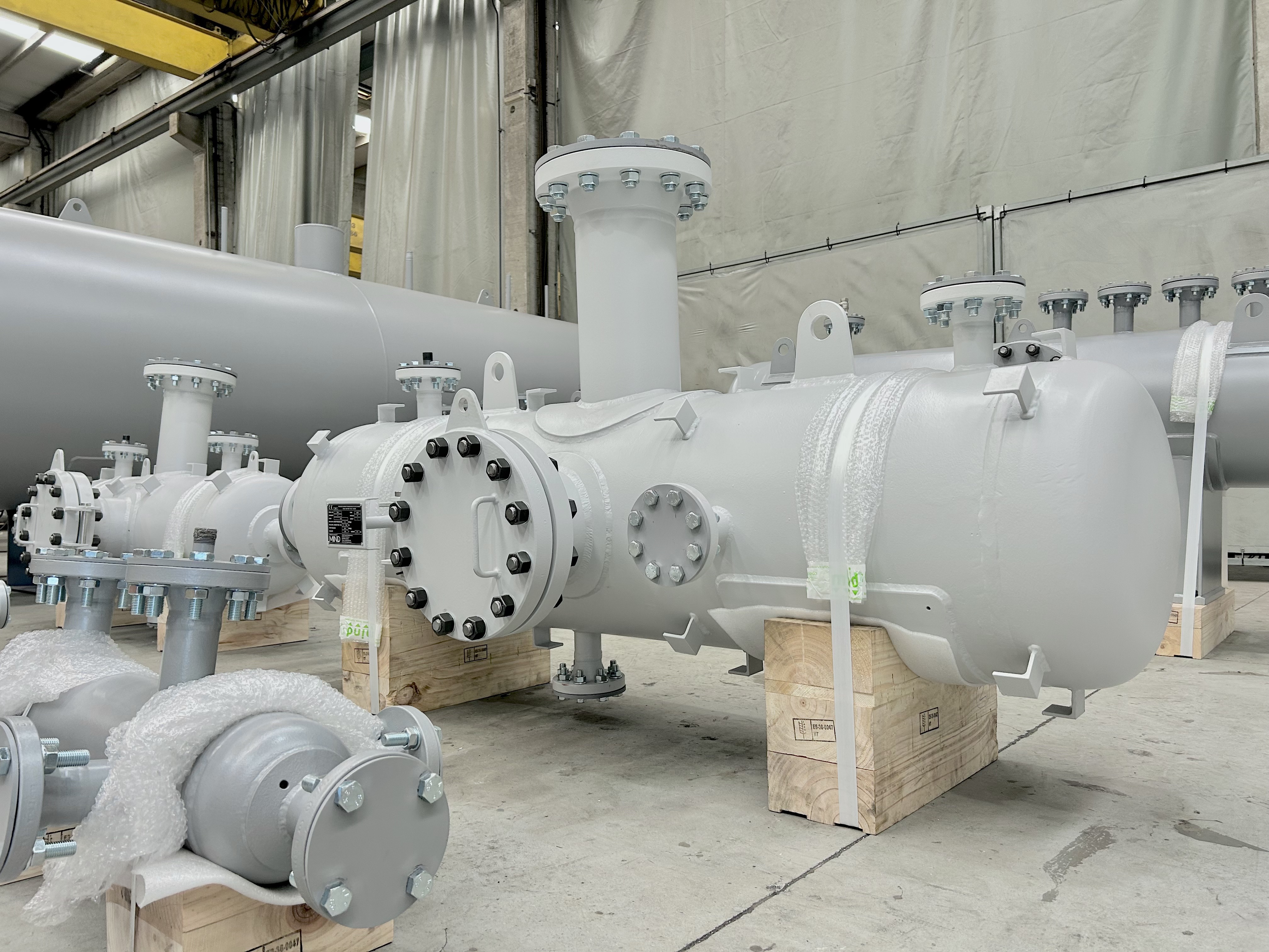 MIND pressure vessels for wet H₂S service